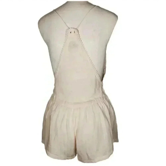 Urban Outfitters Ecoté Cream Pom Pom Trim V Neck Flowy Boho Romper Size XS - Picture 9 of 10
